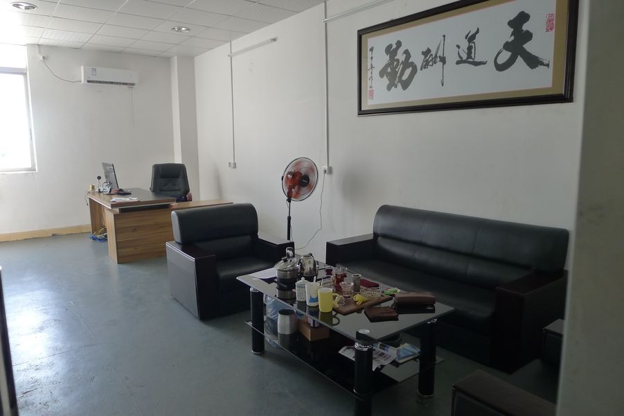 Guangzhou Jovoll Auto Parts Technology Co., Ltd. linea di produzione del fabbricante