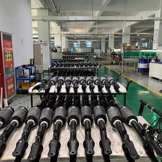 Guangzhou Jovoll Auto Parts Technology Co., Ltd. linea di produzione del fabbricante
